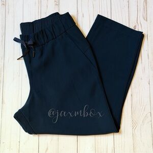 Lululemon On The Fly Crop *Woven 23" True Navy Size 6